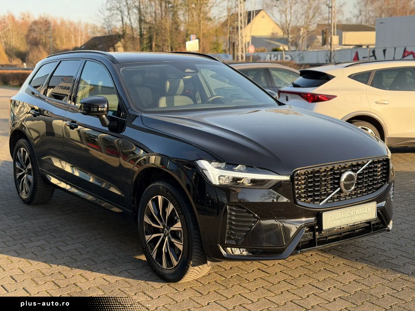 VOLVO XC60 B4 Plus Dark 2WD