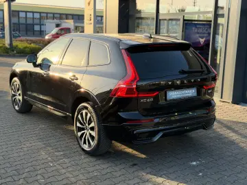 VOLVO XC60 B4 Plus Dark 2WD