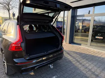 VOLVO XC60 B4 Plus Dark 2WD