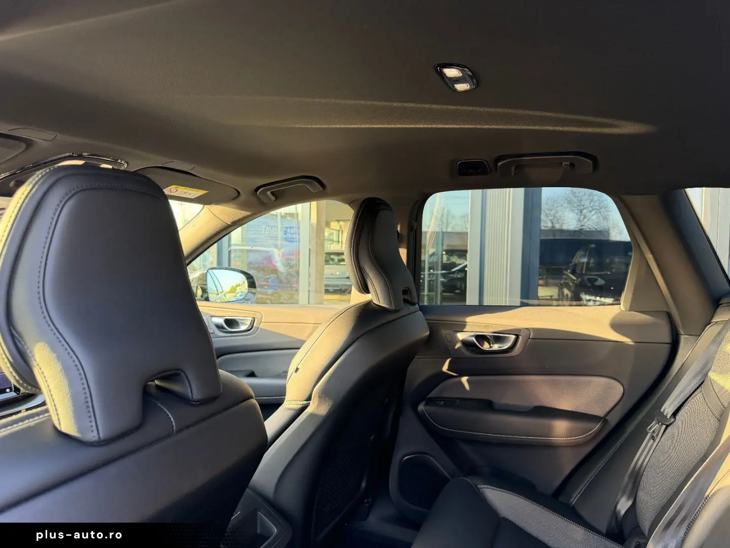 VOLVO XC60 B4 Plus Dark 2WD