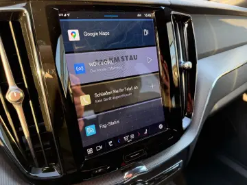 VOLVO XC60 B4 Plus Dark 2WD