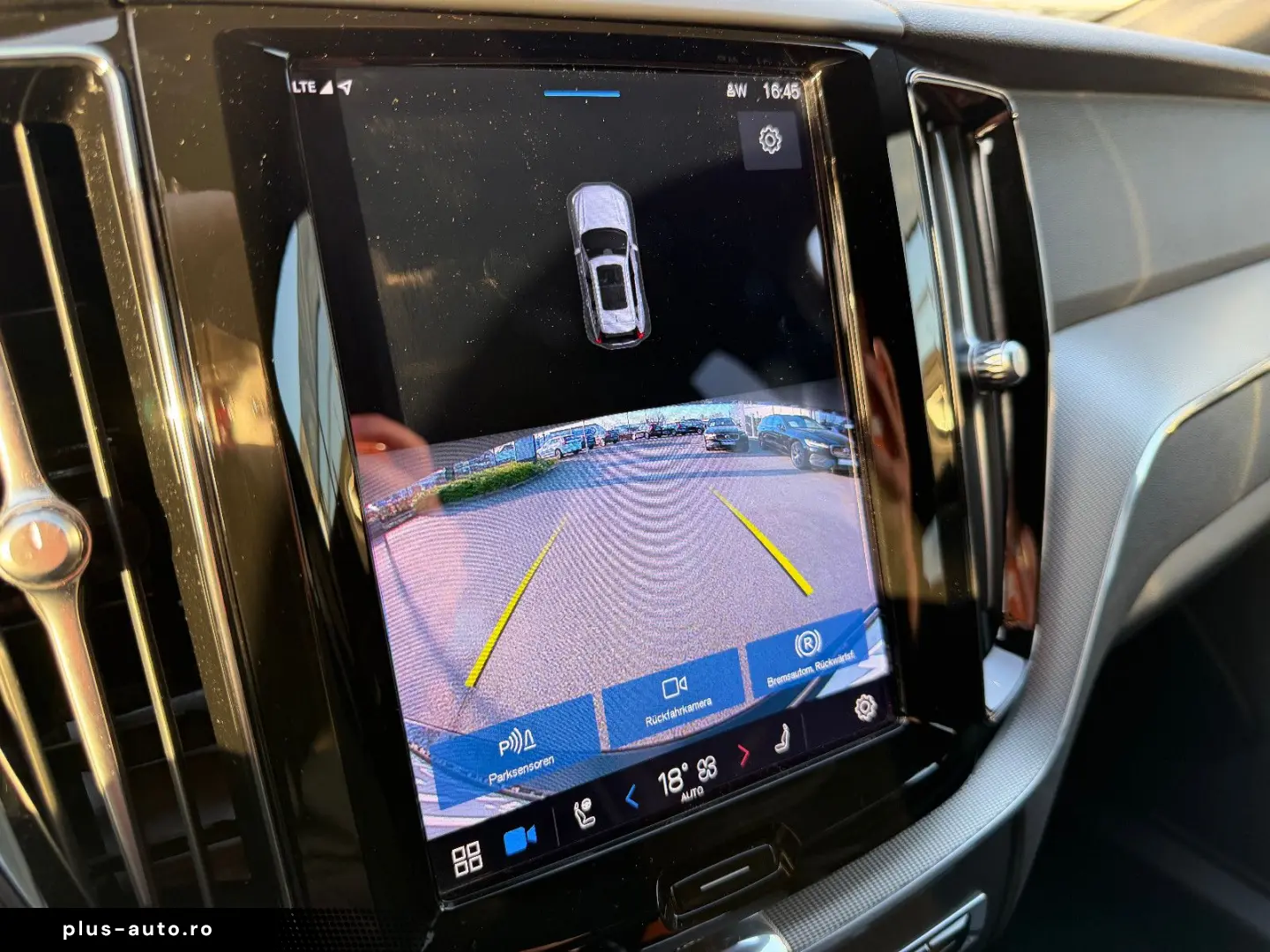 VOLVO XC60 B4 Plus Dark 2WD