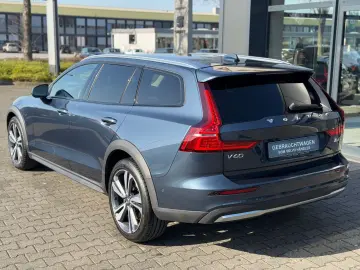 VOLVO V60 B4 AWD CC Navi SHZ ACC AHK 360