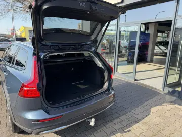 VOLVO V60 B4 AWD CC Navi SHZ ACC AHK 360