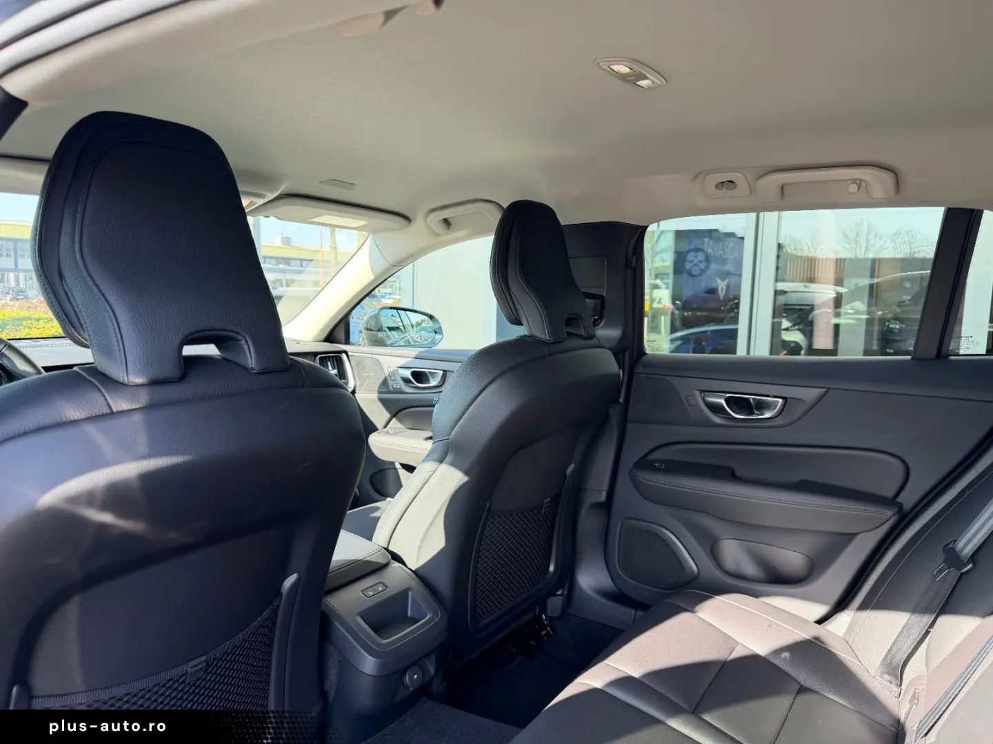 VOLVO V60 B4 AWD CC Navi SHZ ACC AHK 360