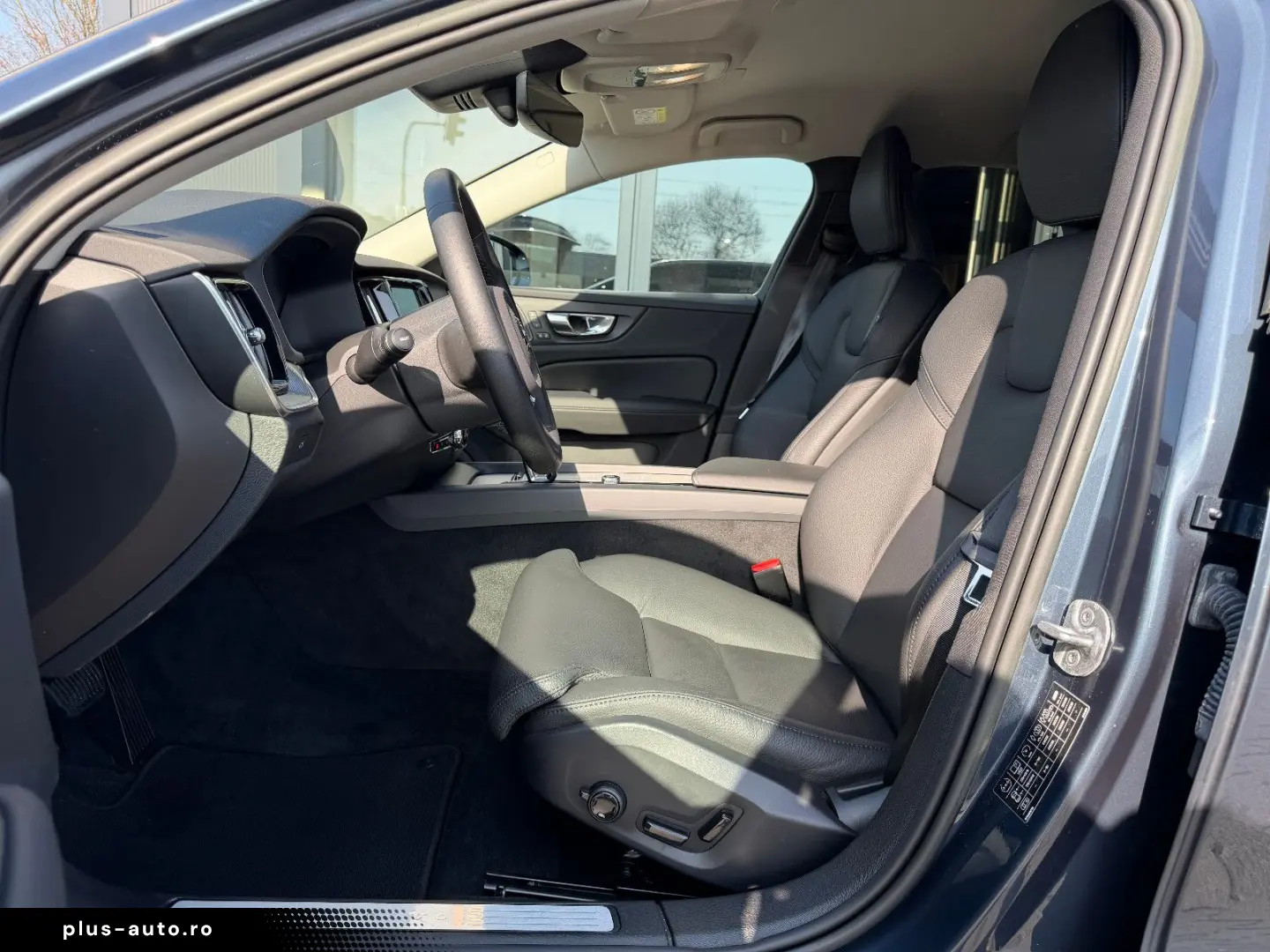 VOLVO V60 B4 AWD CC Navi SHZ ACC AHK 360