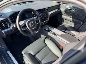 VOLVO V60 B4 AWD CC Navi SHZ ACC AHK 360