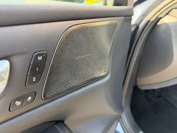 VOLVO V60 B4 AWD CC Navi SHZ ACC AHK 360