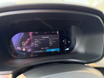 VOLVO V60 B4 AWD CC Navi SHZ ACC AHK 360