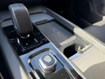 VOLVO V60 B4 AWD CC Navi SHZ ACC AHK 360