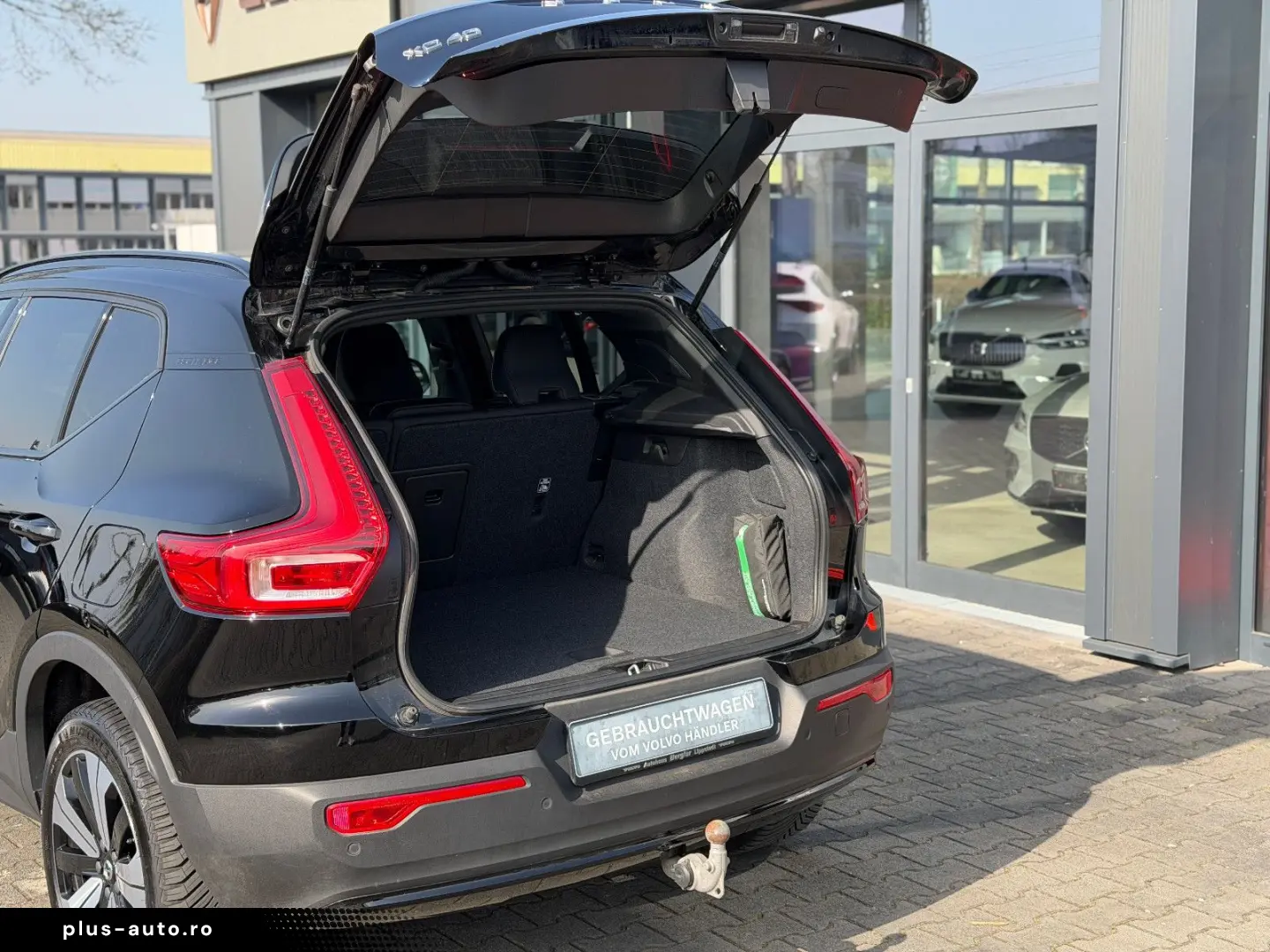 VOLVO XC40 Recharge Navi Shz Kamera AHK Textil Connect