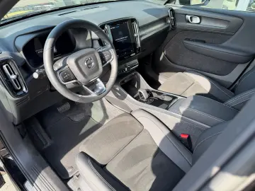 VOLVO XC40 Recharge Navi Shz Kamera AHK Textil Connect