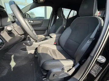 VOLVO XC40 Recharge Navi Shz Kamera AHK Textil Connect