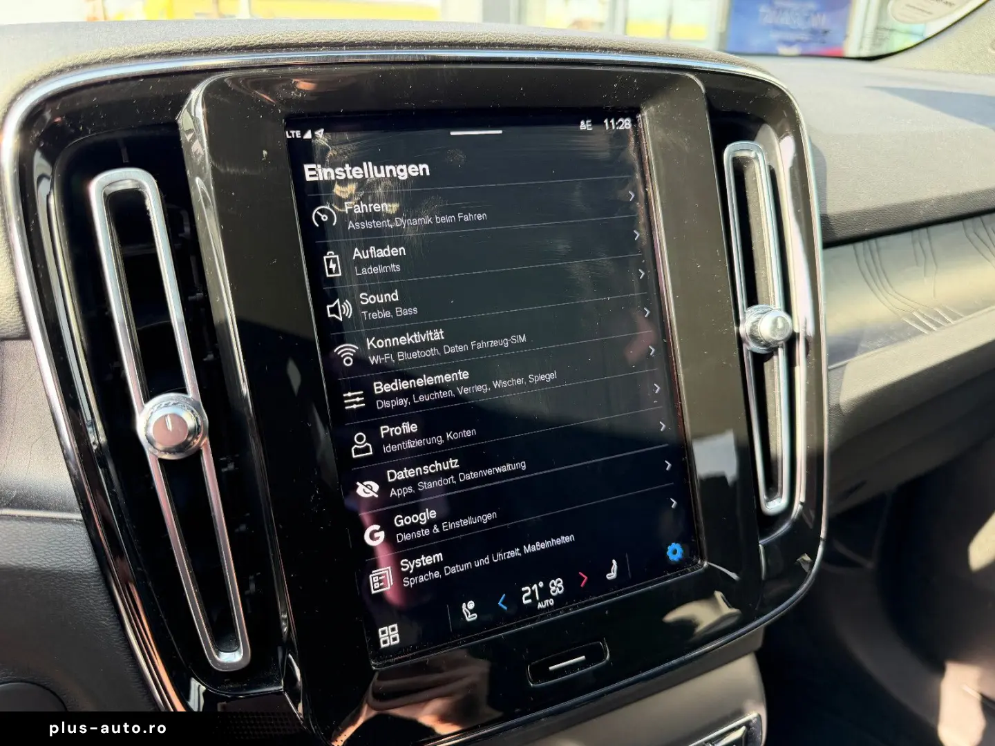 VOLVO XC40 Recharge Navi Shz Kamera AHK Textil Connect