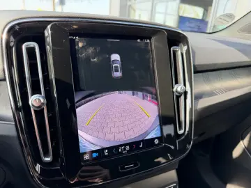 VOLVO XC40 Recharge Navi Shz Kamera AHK Textil Connect