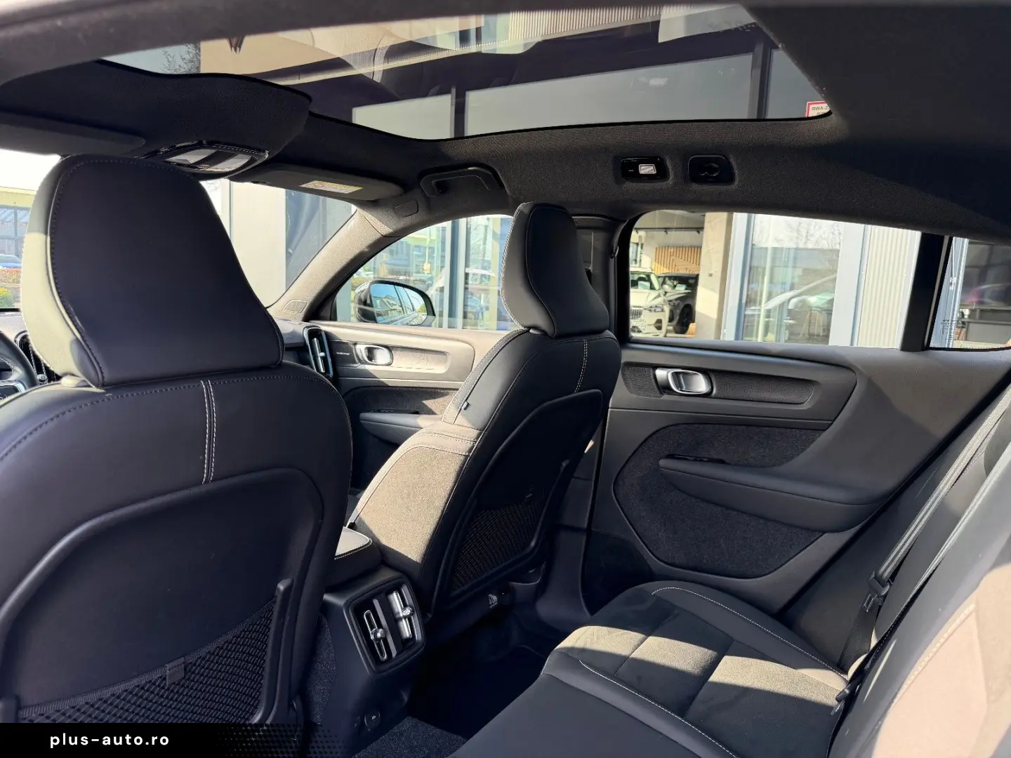 VOLVO C40Ultimate AWD Twin ACC 360  TotW H K