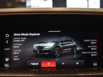 Alfa Romeo Stelvio 2.9 V6 Turbo AWD AT8 Quadrifoglio