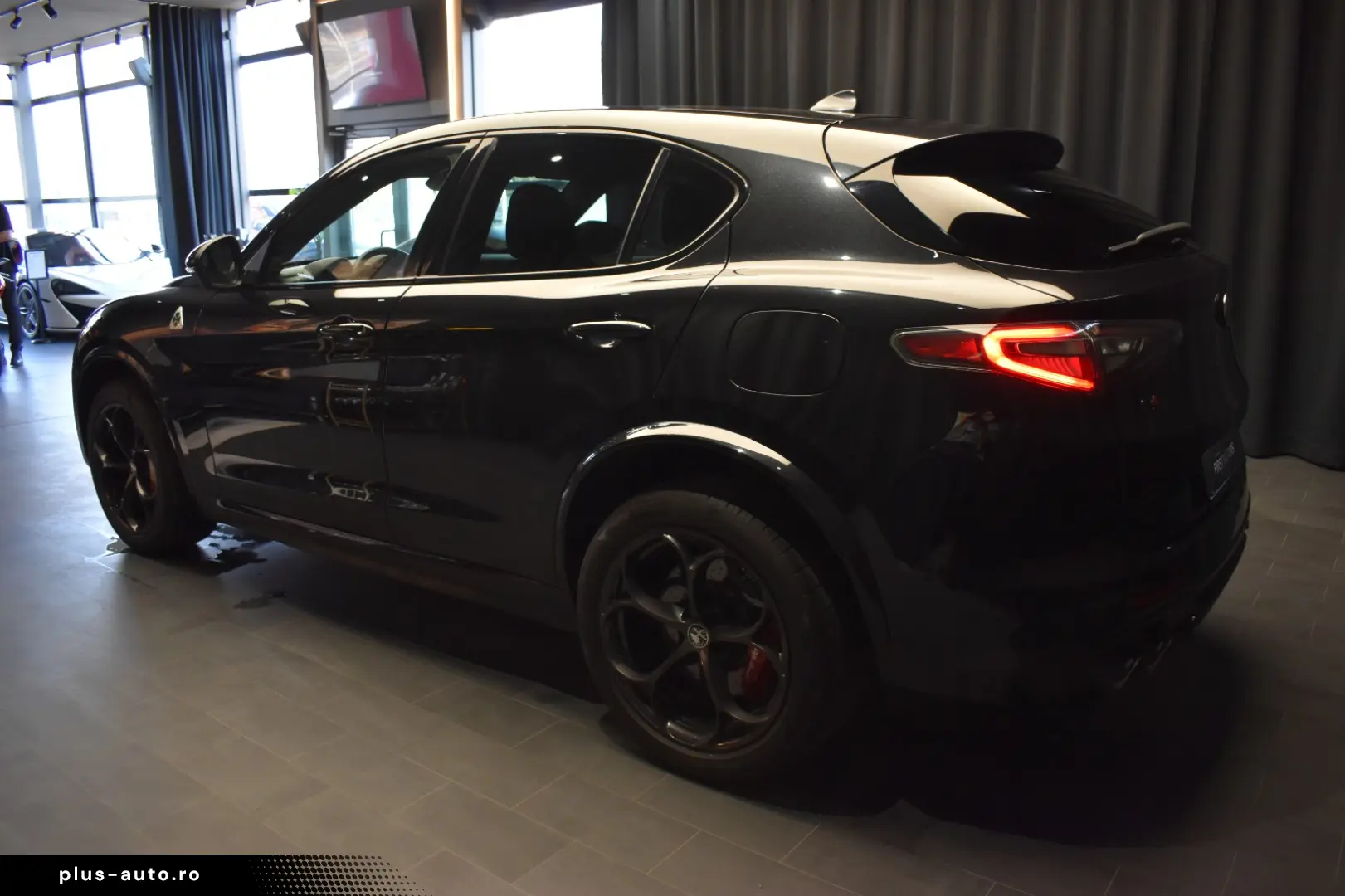 Alfa Romeo Stelvio 2.9 V6 Turbo AWD AT8 Quadrifoglio