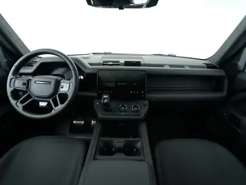 Land Rover Defender 110 OCTA P635 MY 2026 Black edition