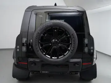 Land Rover Defender 110 OCTA P635 MY 2026 Black edition