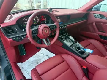 Porsche 911 992.2 Carrera 4 GTS T-Hybrid Cabriolet Full