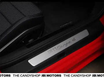 Porsche 911 Targa 4  Race Tex Guardian Red