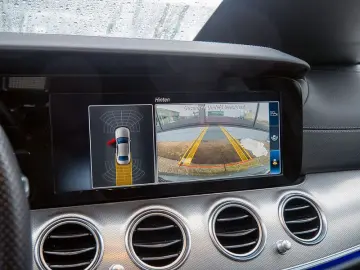 MERCEDES-BENZ E 220 d 4M AMG Night Multibeam Kamera &hellip;