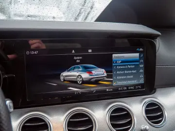 MERCEDES-BENZ E 220 d 4M AMG Night Multibeam Kamera &hellip;