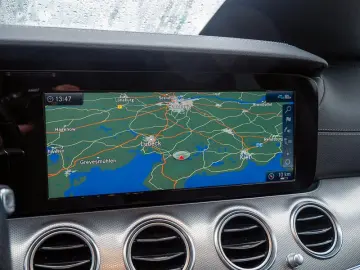 MERCEDES-BENZ E 220 d 4M AMG Night Multibeam Kamera &hellip;