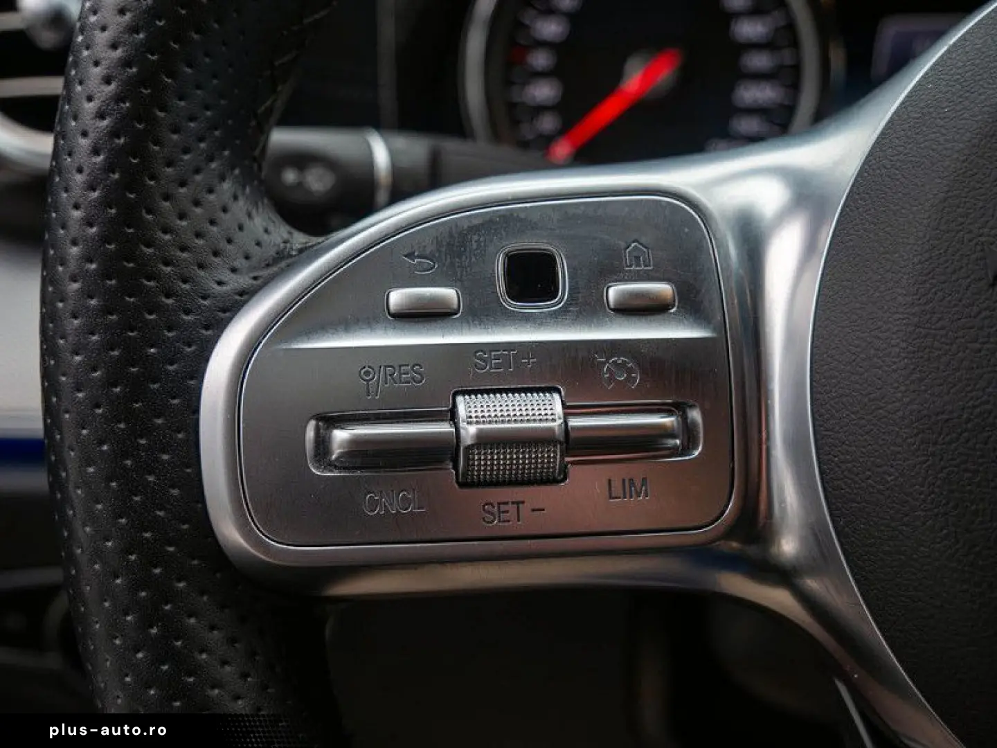 MERCEDES-BENZ E 220 d 4M AMG Night Multibeam Kamera &hellip;