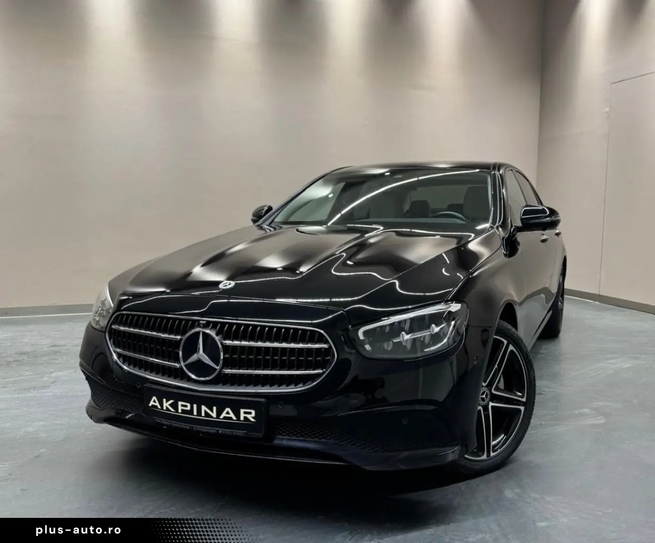 MERCEDES-BENZ E300d 4M  1. HAND NIGHT PAKET MASSAGE SITZ