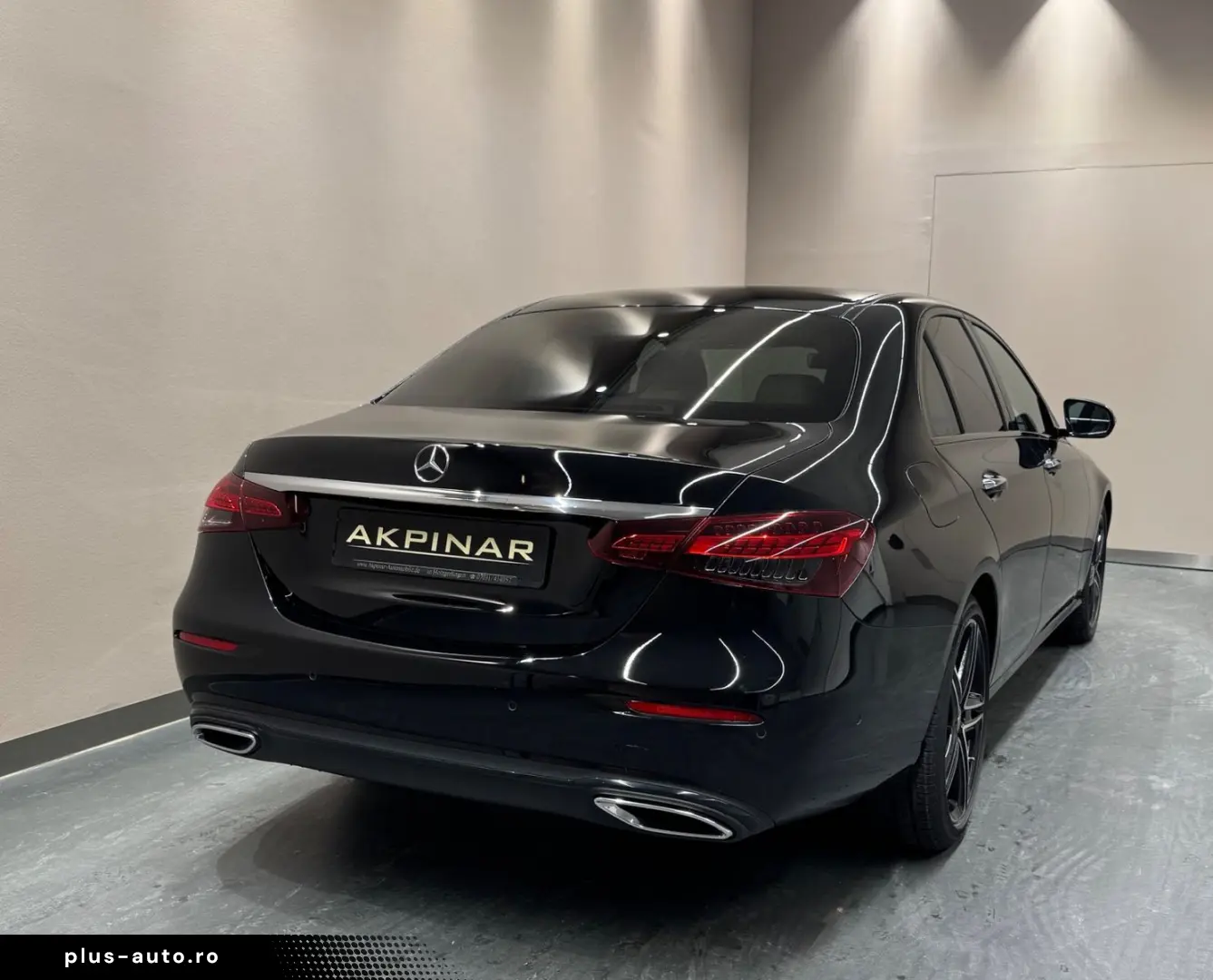 MERCEDES-BENZ E300d 4M  1. HAND NIGHT PAKET MASSAGE SITZ