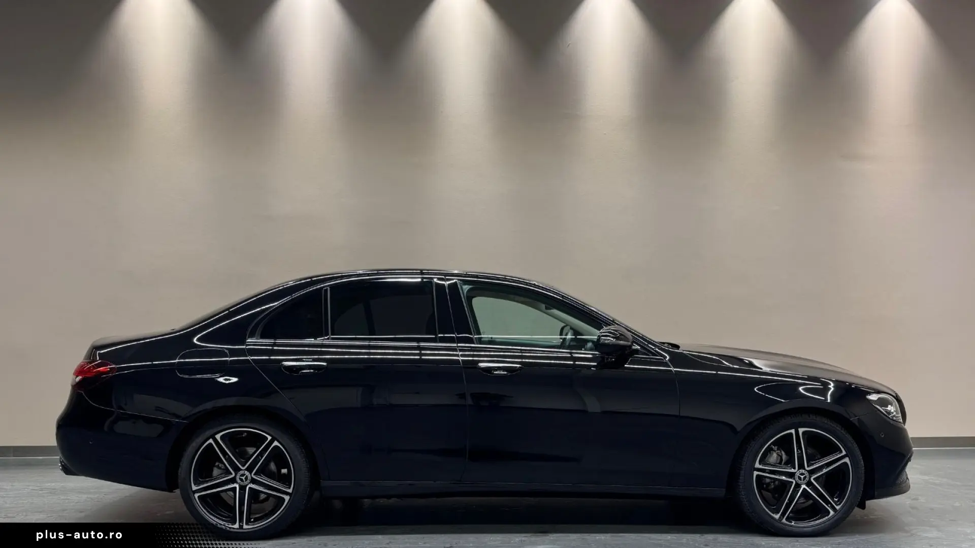 MERCEDES-BENZ E300d 4M  1. HAND NIGHT PAKET MASSAGE SITZ