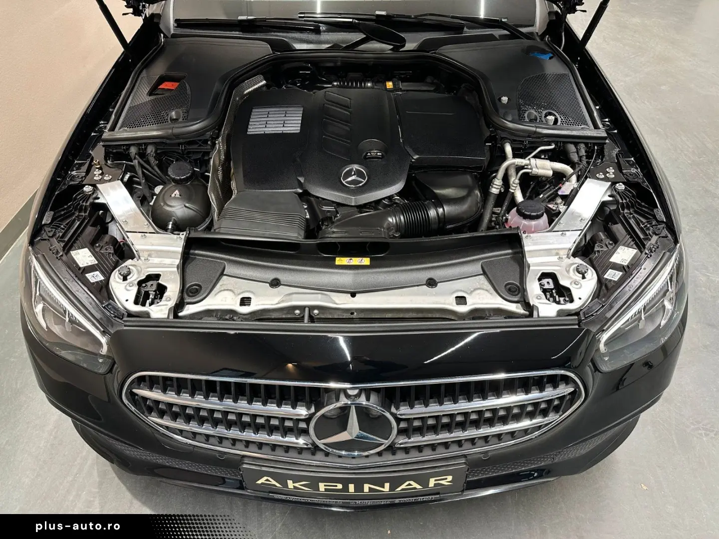 MERCEDES-BENZ E300d 4M  1. HAND NIGHT PAKET MASSAGE SITZ