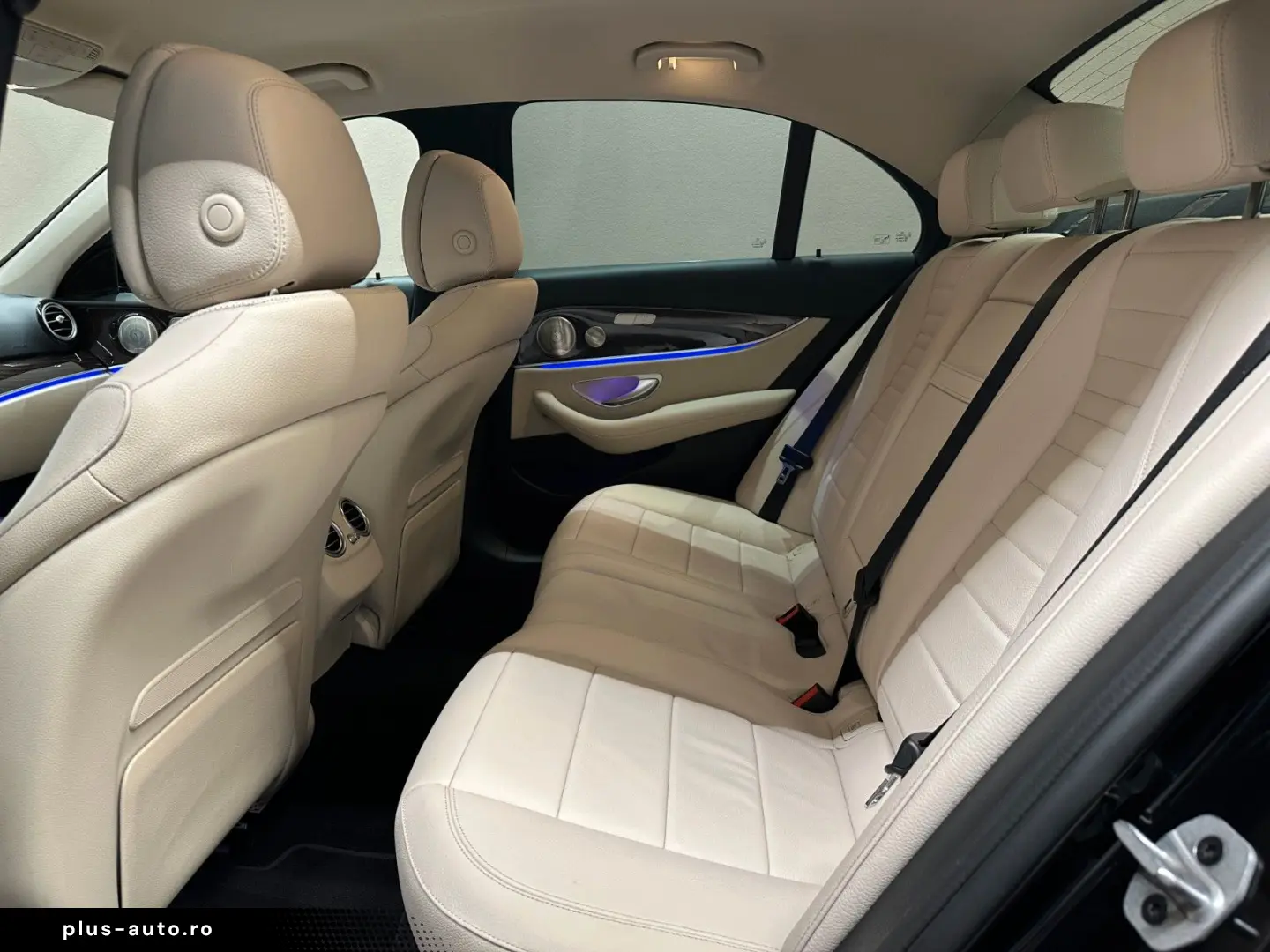 MERCEDES-BENZ E300d 4M  1. HAND NIGHT PAKET MASSAGE SITZ