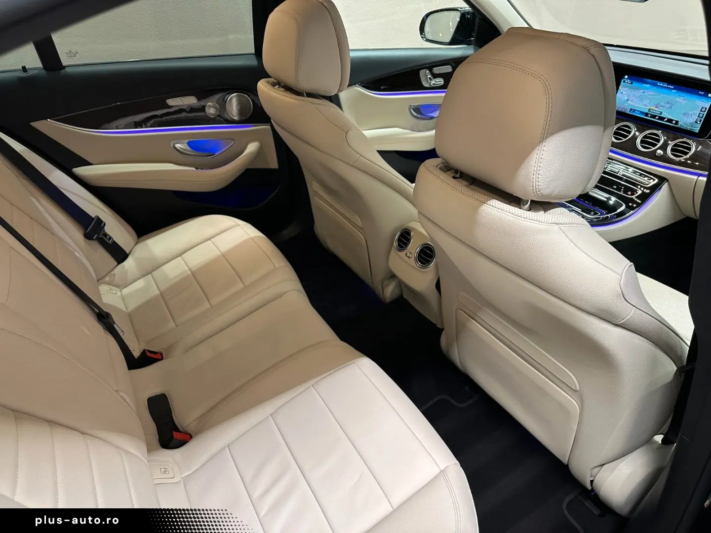 MERCEDES-BENZ E300d 4M  1. HAND NIGHT PAKET MASSAGE SITZ