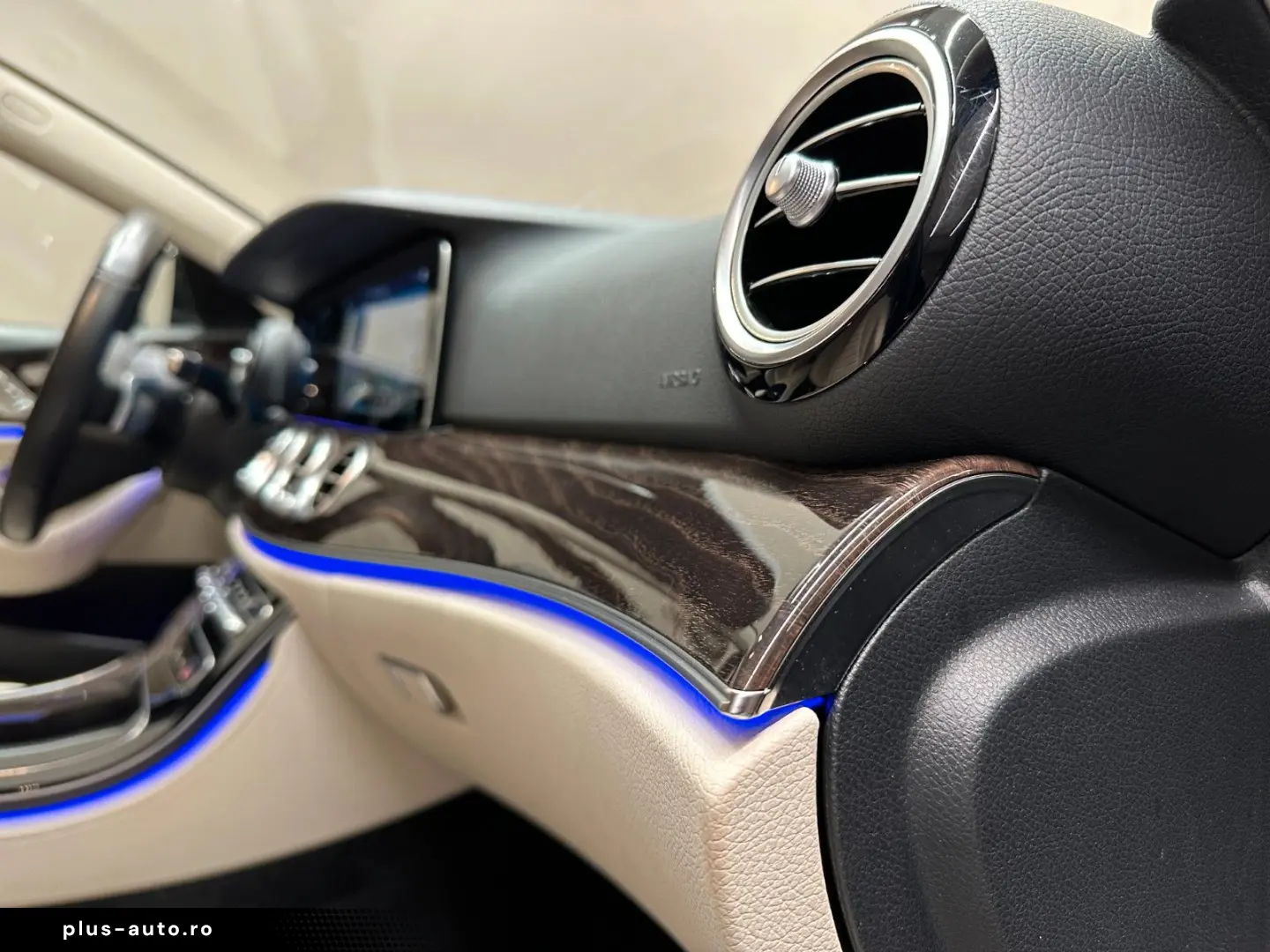 MERCEDES-BENZ E300d 4M  1. HAND NIGHT PAKET MASSAGE SITZ