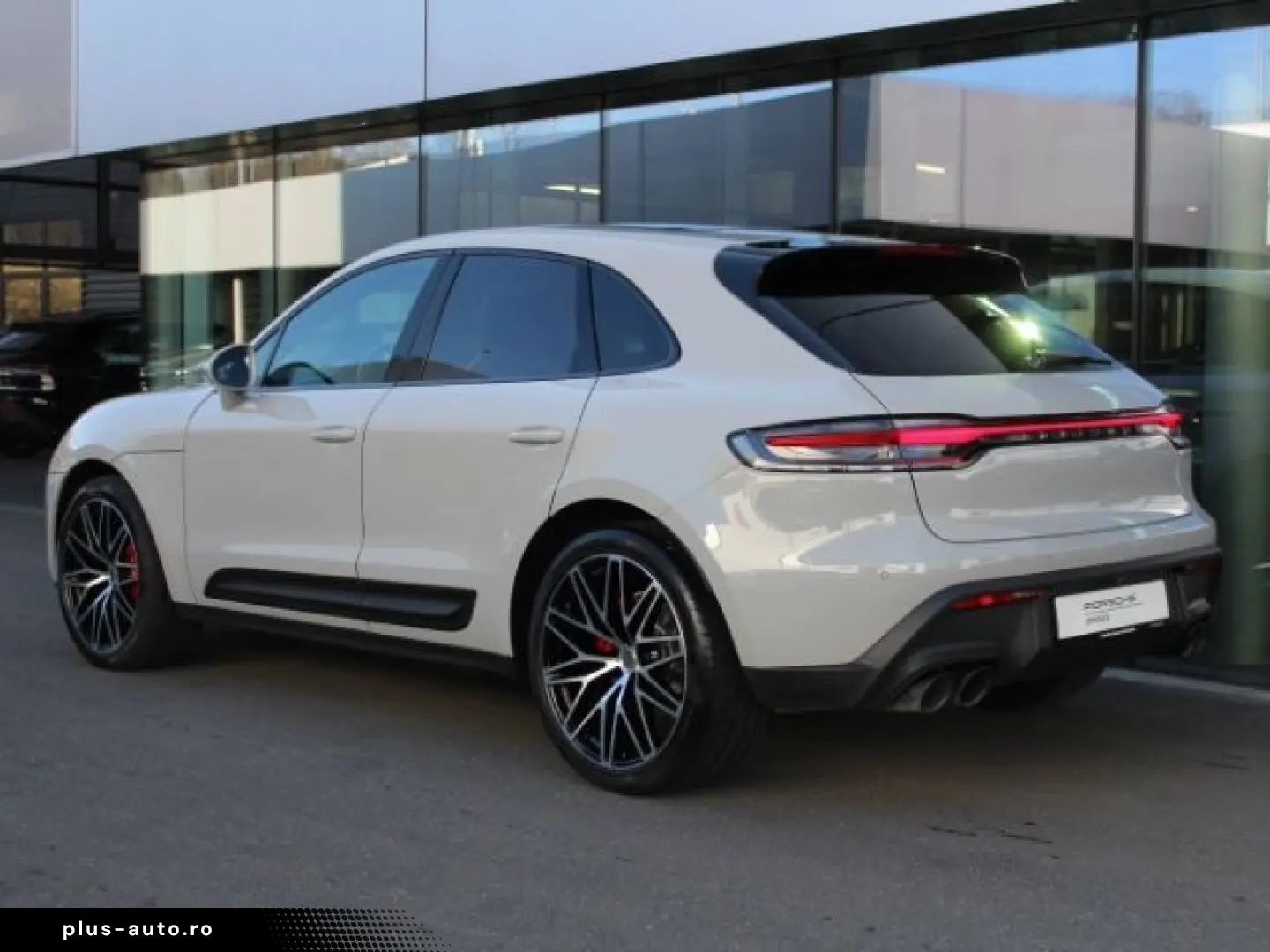 PORSCHE Macan S