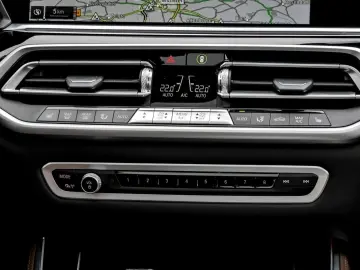 BMW X5 xDrive40d M SPORT HuD H K PANO HuD DA PROF 36