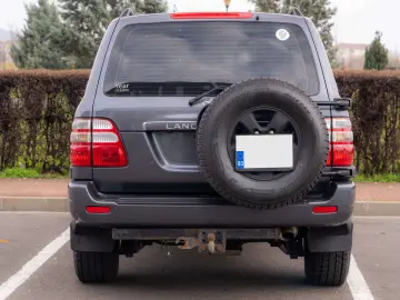 Toyota Land Cruiser V8_SaharaEdition