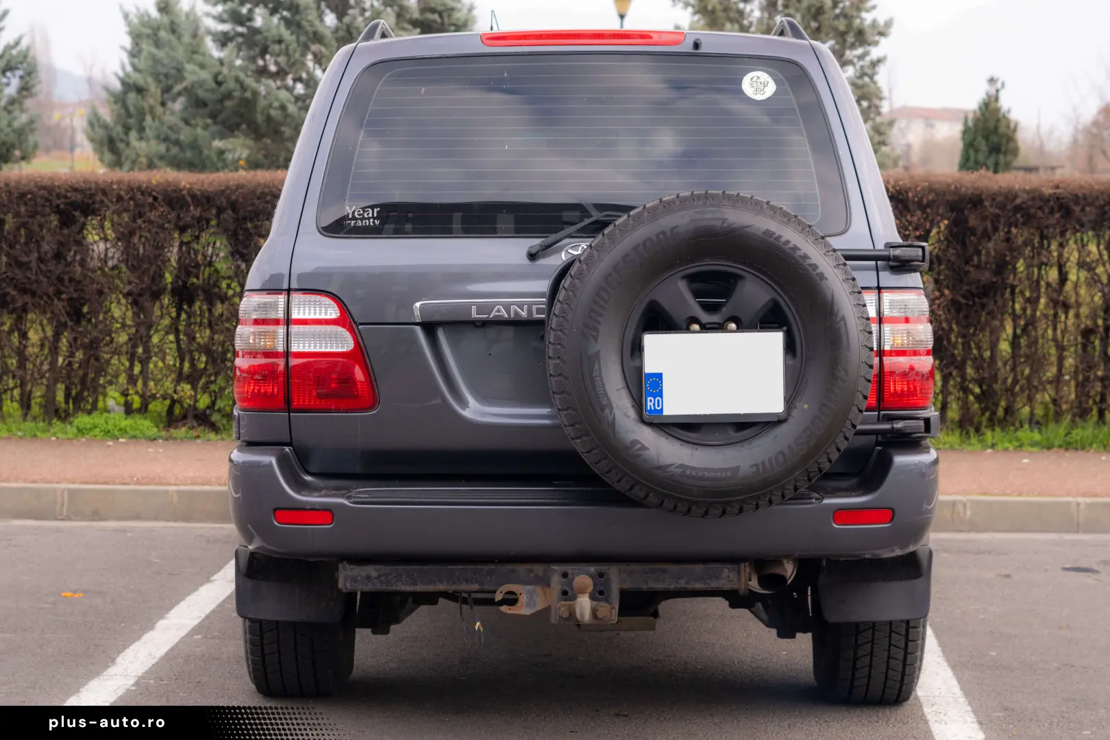 Toyota Land Cruiser V8_SaharaEdition