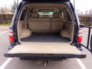 Toyota Land Cruiser V8_SaharaEdition