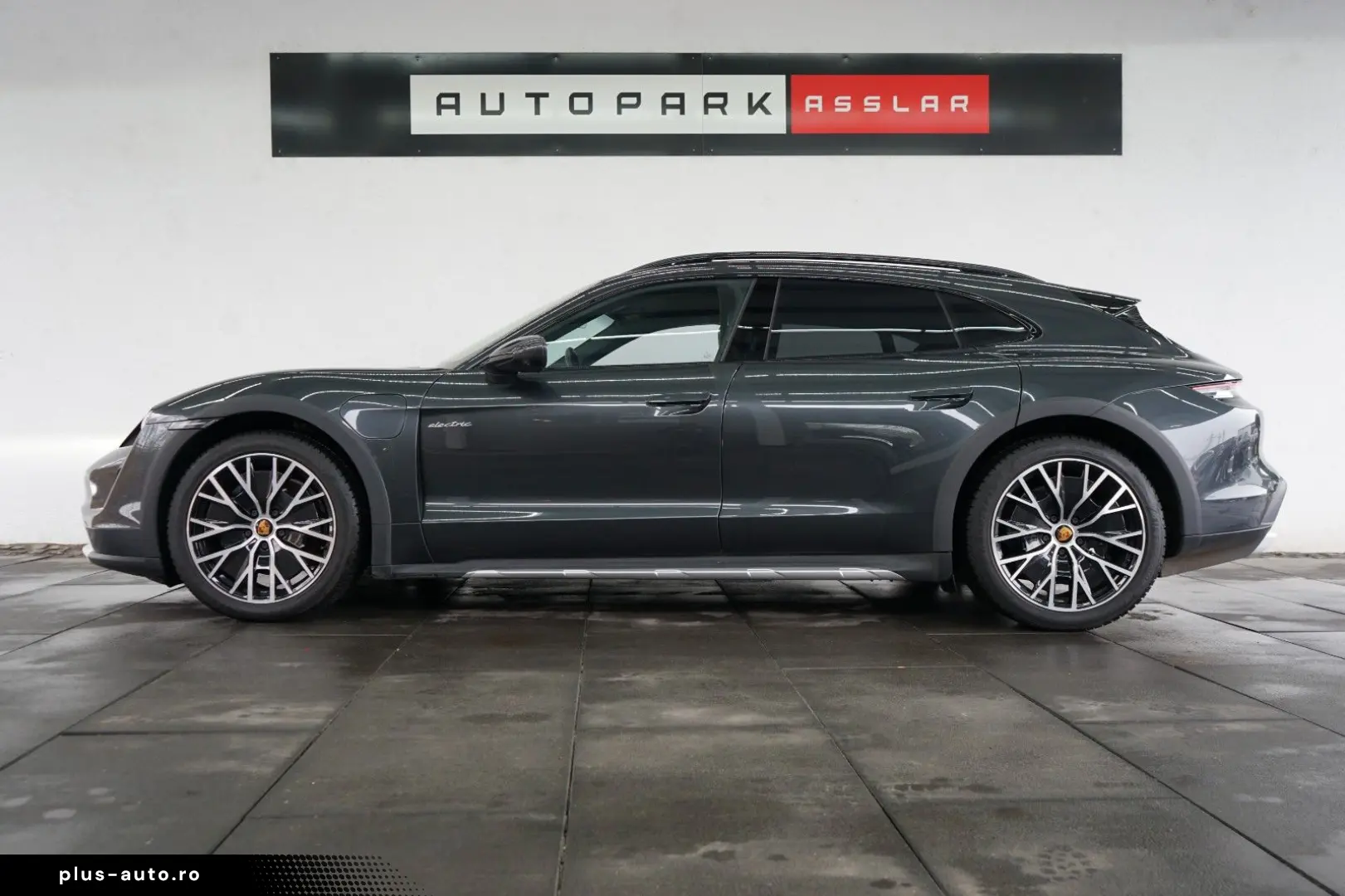 PORSCHE Taycan Cross Turismo 4 P-Display PANO Sitzklima