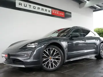 PORSCHE Taycan Cross Turismo 4 P-Display PANO Sitzklima