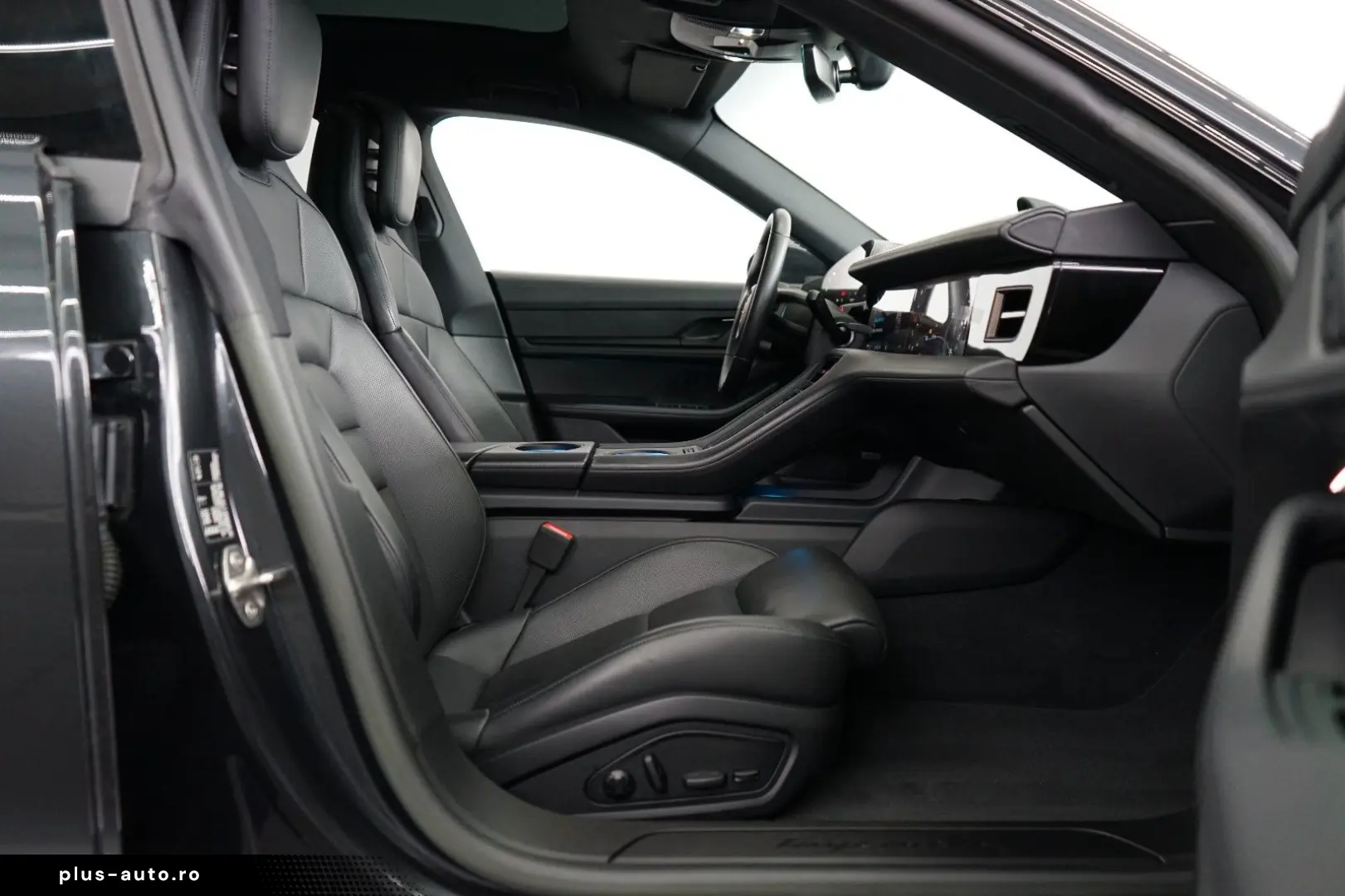 PORSCHE Taycan Cross Turismo 4 P-Display PANO Sitzklima