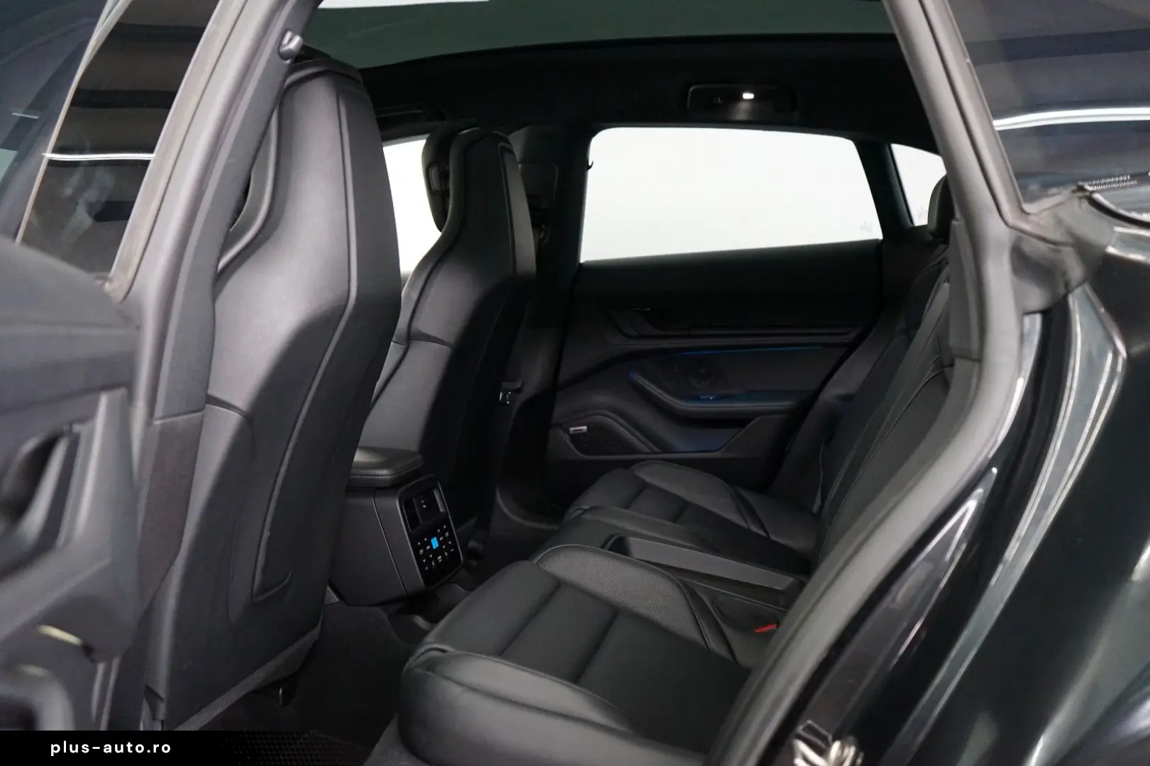 PORSCHE Taycan Cross Turismo 4 P-Display PANO Sitzklima