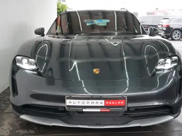 PORSCHE Taycan Cross Turismo 4 P-Display PANO Sitzklima