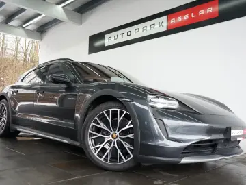 PORSCHE Taycan Cross Turismo 4 P-Display PANO Sitzklima