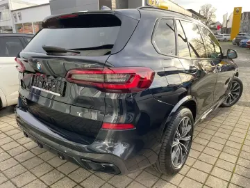 BMW X5 xDrive40d M SPORT PANO LASER PA  HUD MERINO