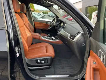 BMW X5 xDrive40d M SPORT PANO LASER PA  HUD MERINO